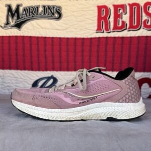 Size 10 - Saucony Freedom Running Shoes Rosewater/Sunset‎ Womens